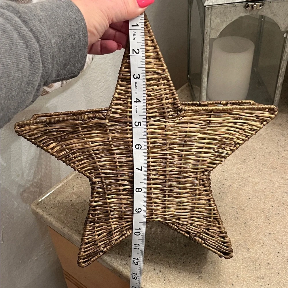 Star-Shaped Wicker Basket - Brown